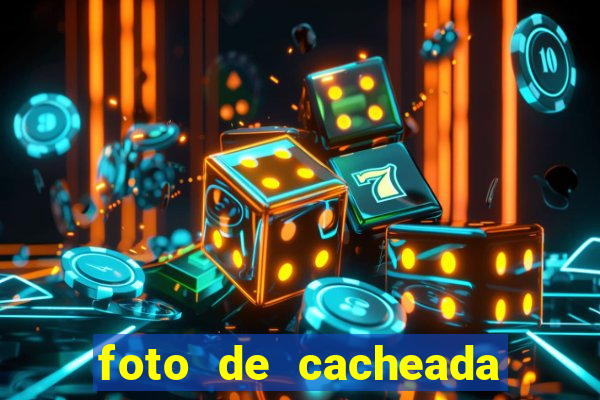 foto de cacheada no espelho