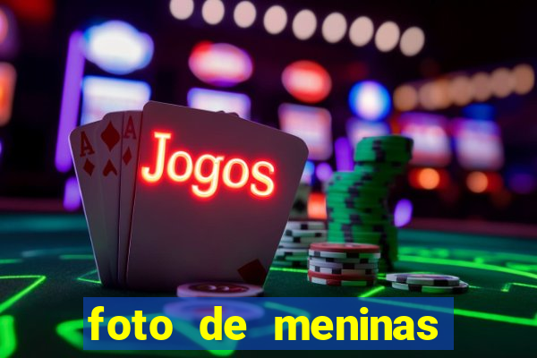 foto de meninas cacheadas no espelho