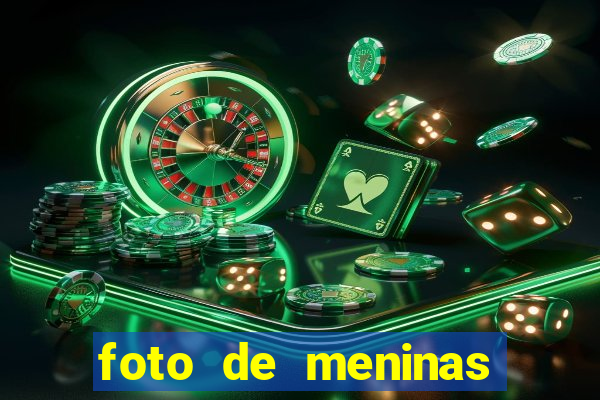 foto de meninas cacheadas no espelho